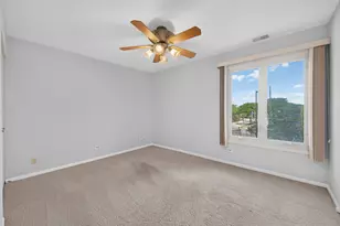 50 Lake Blvd, Buffalo Grove, IL 60089 - Photo 16
