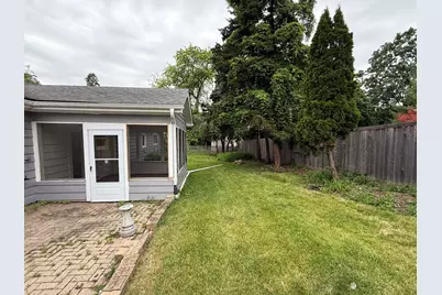 117 E Elm Street, Wheaton, IL 60189 - Photo 16