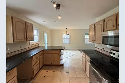 117 E Elm Street, Wheaton, IL 60189 - Photo 6