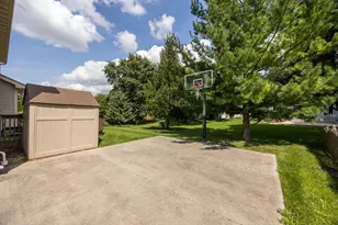 2734 Imperial Valley Trail, Aurora, IL 60503 - Photo 36