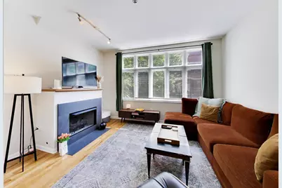 320 E 17th Street, Chicago, IL 60616 - Photo 8