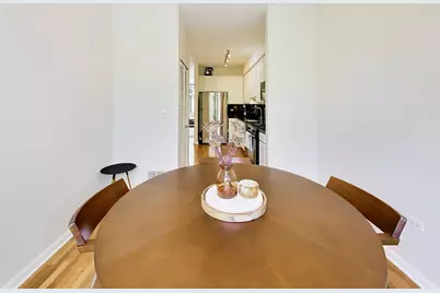 320 E 17th Street, Chicago, IL 60616 - Photo 14