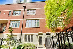 320 E 17th St, Chicago, IL 60616 - Photo 2
