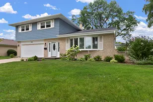 2003 E Lillian Ln, Arlington Heights, IL 60004 - Photo 1