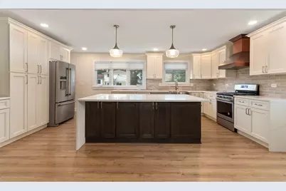 2003 E Lillian Lane, Arlington Heights, IL 60004 - Photo 10