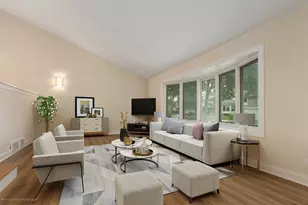 2003 E Lillian Ln, Arlington Heights, IL 60004 - Photo 4