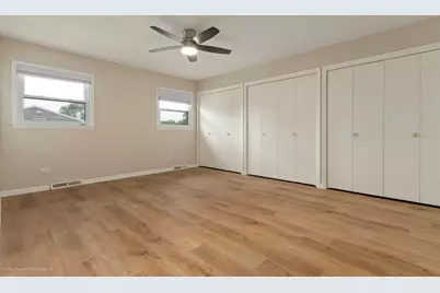 2003 E Lillian Lane, Arlington Heights, IL 60004 - Photo 14