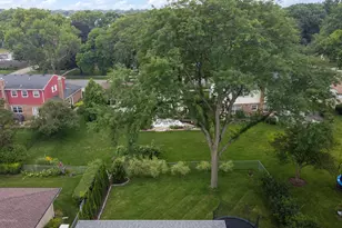 2003 E Lillian Ln, Arlington Heights, IL 60004 - Photo 28