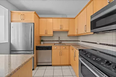33 W Delaware Place #20G, Chicago, IL 60610 - Photo 4