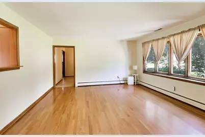 4049 Grandview Avenue, Gurnee, IL 60031 - Photo 2
