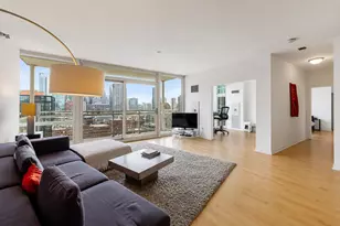 757 N Orleans St, Chicago, IL 60654 - Photo 4