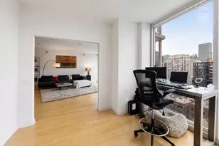 757 N Orleans St, Chicago, IL 60654 - Photo 14