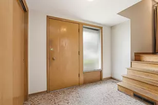 5746 Vine St, Oak Forest, IL 60452 - Photo 2