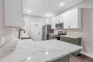3823 W Wabansia Ave, Chicago, IL 60647 - Photo 10