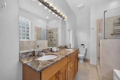 1022 N Wood Street #2, Chicago, IL 60622 - Photo 12