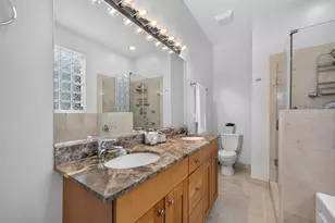 1022 N Wood St, Chicago, IL 60622 - Photo 12
