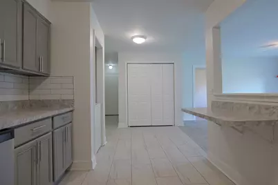 143 W Elk Trail #141, Carol Stream, IL 60188 - Photo 6