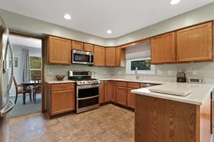 2686 Le Baron Ct, Geneva, IL 60134 - Photo 6