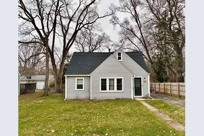 724 Mohawk Drive, Round Lake Heights, IL 60073 - Photo 1