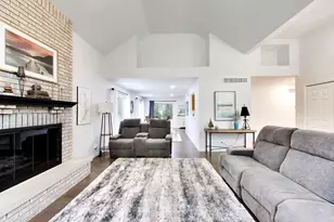1020 Winslow Ave, Woodstock, IL 60098 - Photo 8