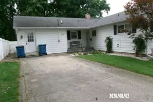 118 N Indiana St, Milford, IL 60953 - Photo 1