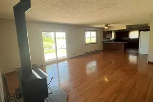 136 N St Louis St, Elwood, IL 60421 - Photo 2