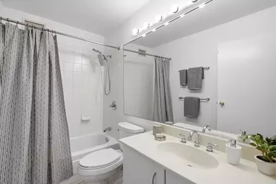 401 E Ontario Street #1409, Chicago, IL 60611 - Photo 20