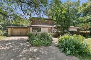 103 South Pkwy, Prospect Heights, IL 60070 - Photo 1