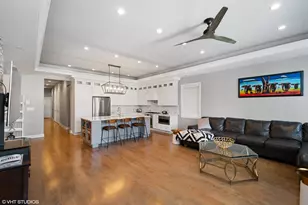 441 E Oakwood Blvd, Chicago, IL 60653 - Photo 2