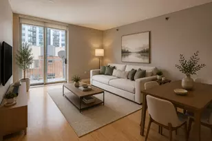 421 W Huron St, Chicago, IL 60654 - Photo 2