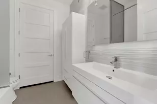 1404 W Chicago Ave, Chicago, IL 60642 - Photo 20