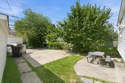 2935 W Howard Street, Chicago, IL 60645 - Photo 14