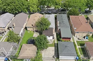 2935 W Howard St, Chicago, IL 60645 - Photo 16