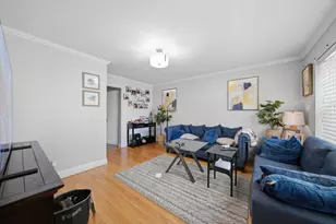 2935 W Howard St, Chicago, IL 60645 - Photo 4