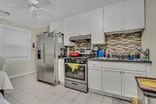 4956 Louise St, Skokie, IL 60077 - Photo 6