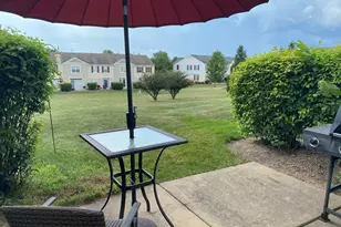 2273 Flagstone Ln, Carpentersville, IL 60110 - Photo 2