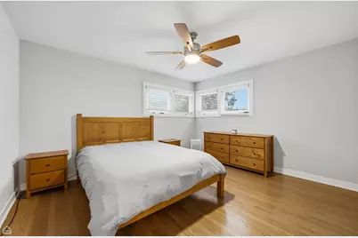 8601 Saint Louis Avenue, Skokie, IL 60076 - Photo 10