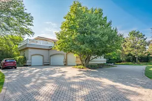 1683 Braeside Ln, Northbrook, IL 60062 - Photo 2