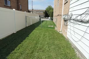 6329 W Touhy Ave, Chicago, IL 60646 - Photo 14