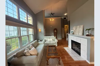 33 S Barton Trail, Batavia, IL 60510 - Photo 4