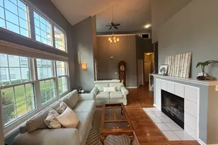 33 S Barton Trail, Batavia, IL 60510 - Photo 4