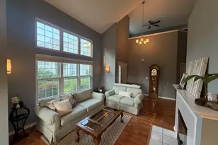 33 S Barton Trail, Batavia, IL 60510 - Photo 6