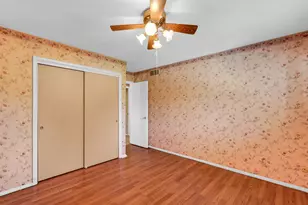 1933 Blackthorn Dr, Champaign, IL 61821 - Photo 18