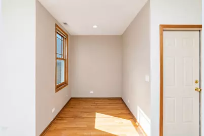 3240 N Racine Avenue #2, Chicago, IL 60657 - Photo 4