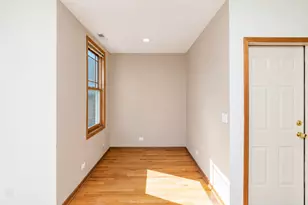 3240 N Racine Ave, Chicago, IL 60657 - Photo 4