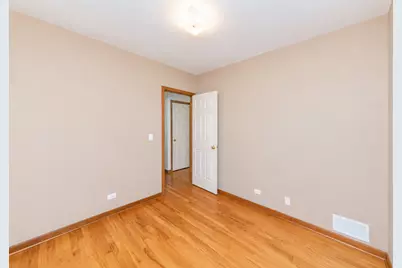 3240 N Racine Avenue #2, Chicago, IL 60657 - Photo 12