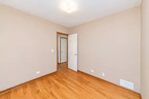 3240 N Racine Ave, Chicago, IL 60657 - Photo 12