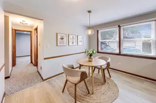 4857 W Byron St, Chicago, IL 60641 - Photo 8