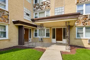 4857 W Byron St, Chicago, IL 60641 - Photo 2