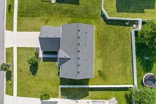 807 High Grove Dr, Minooka, IL 60447 - Photo 28